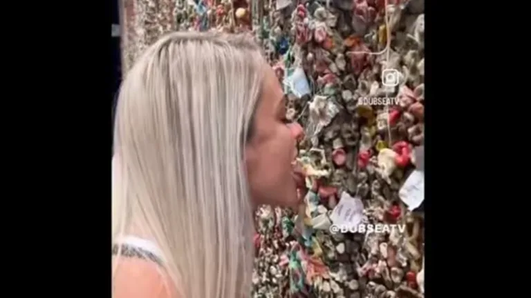 Viral: Streamer Licks Used Gums on Seattle’s Iconic Gum Wall