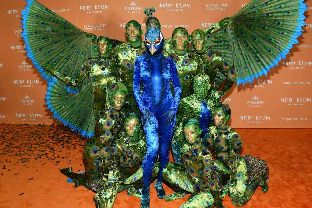 filmiii-Heidi Klum Astonishes As A Majestic Human Peacock In Spectacular Halloween Transformation With Cirque Du Soleil
